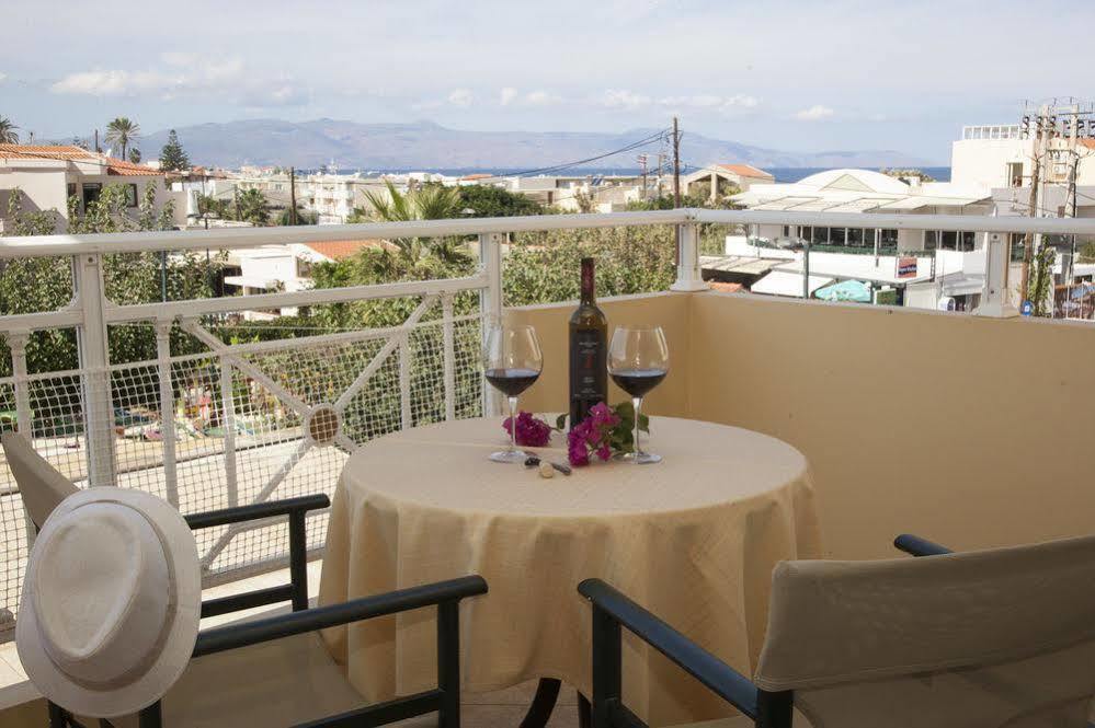 Blue Sky Apartamento Agia Marina Exterior foto